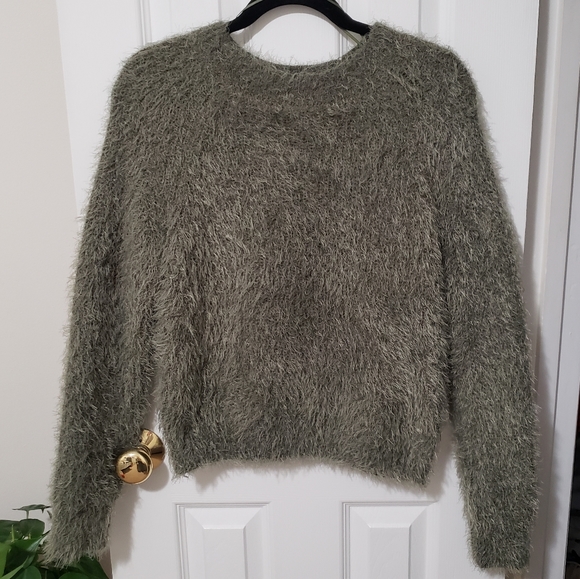 Pink Rose Fuzzy Sweater - Picture 5 of 6